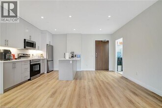 525 New Dundee Rd in Kitchener, ON - Building Photo - Building Photo
