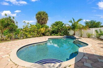 2298 NE 4th Ave in Boca Raton, FL - Building Photo - Building Photo