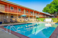 Windmill Park Apartment Homes in San Angelo, TX - Foto de edificio - Building Photo