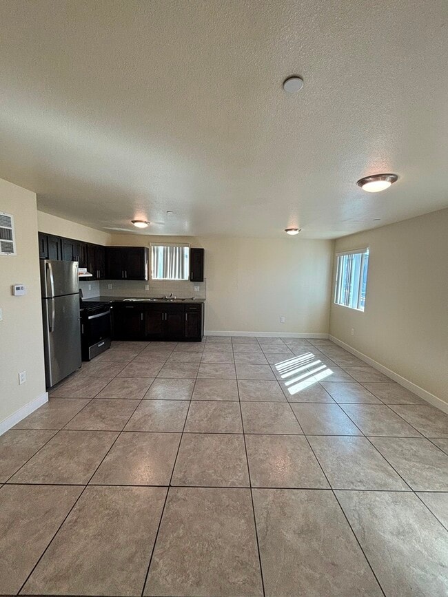 123 1/2 E 88th St in Los Angeles, CA - Building Photo - Building Photo