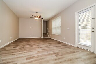 197 Lynn Dr in Clayton, NC - Building Photo - Building Photo