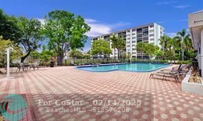 1252 S Military Trail in Deerfield Beach, FL - Building Photo - Building Photo