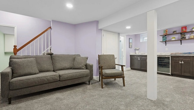 118 Spear St, Unit Basement Suit in Metuchen, NJ - Building Photo - Building Photo