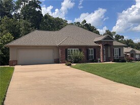 13 Parkridge Dr in Bella Vista, AR - Building Photo