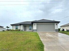 1825 NW 8th Pl in Cape Coral, FL - Building Photo