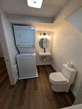 5936 34th Ave SW, Unit B in Seattle, WA - Building Photo - Building Photo