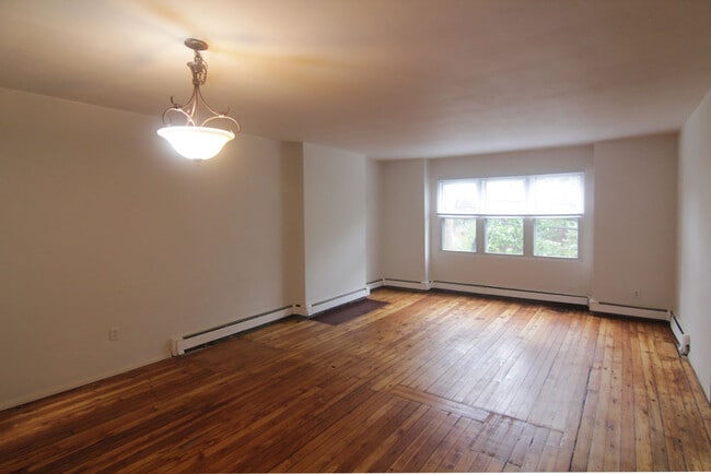 319 S Trenton Ave, Unit 3