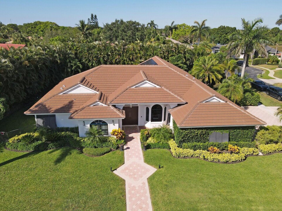 2091 Henley Pl in Wellington, FL - Building Photo