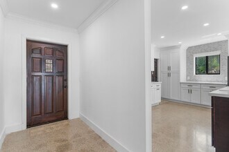 901 Guava Isle in Fort Lauderdale, FL - Building Photo - Building Photo