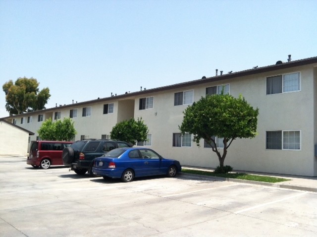 New Brittany Terrace in Norwalk, CA - Building Photo