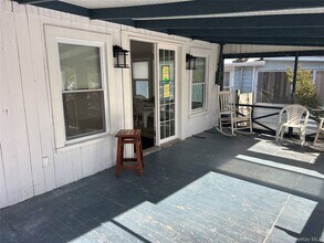 7 Cedar Ave in East Setauket, NY - Building Photo - Building Photo