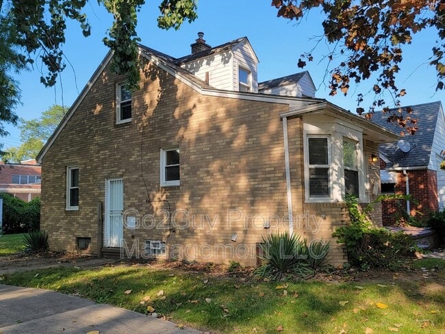 22542 W Chicago in Detroit, MI - Building Photo - Building Photo