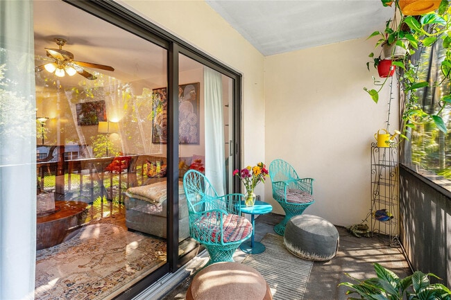 3111 Oakland Shores Dr in Oakland Park, FL - Building Photo - Building Photo