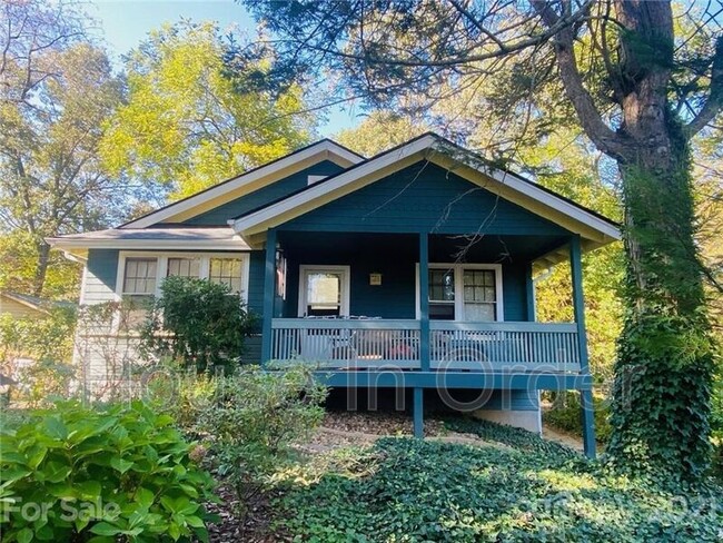 property at 127 W Chestnut St