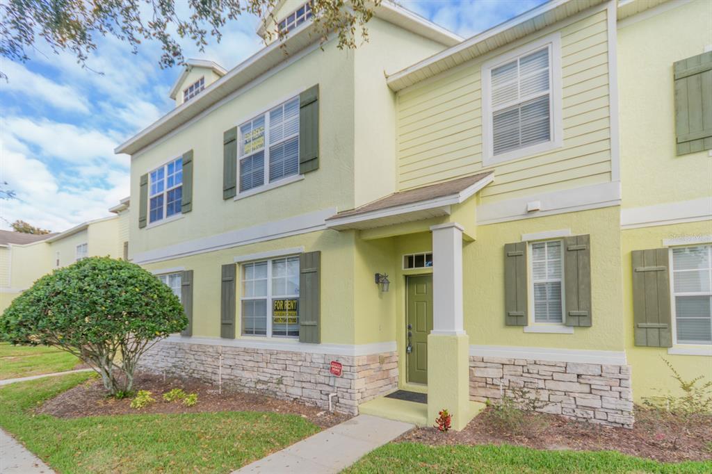 2247 J Lawson Blvd in Orlando, FL - Building Photo