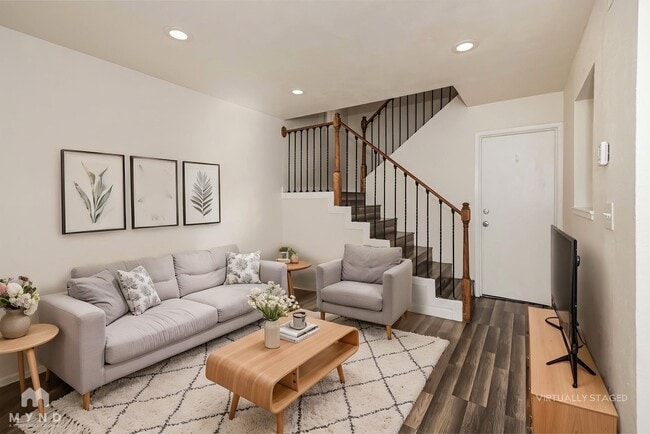 720 Dempsey Rd, Unit D in Milpitas, CA - Building Photo - Building Photo