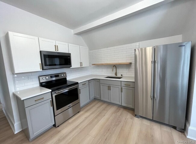 1054 Main St in Fishkill, NY - Building Photo - Building Photo