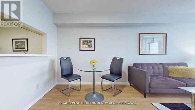 160-1160 Alton Towers Cir in Toronto, ON - Building Photo - Building Photo