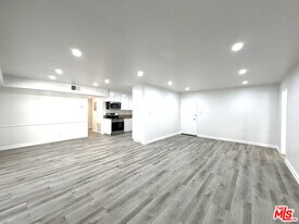711 Orange Grove Ave in South Pasadena, CA - Building Photo