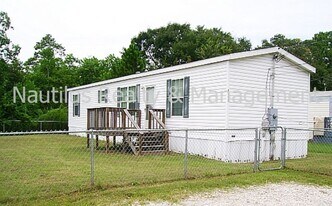 1103 Marion Joyner Dr in Panama City, FL - Building Photo