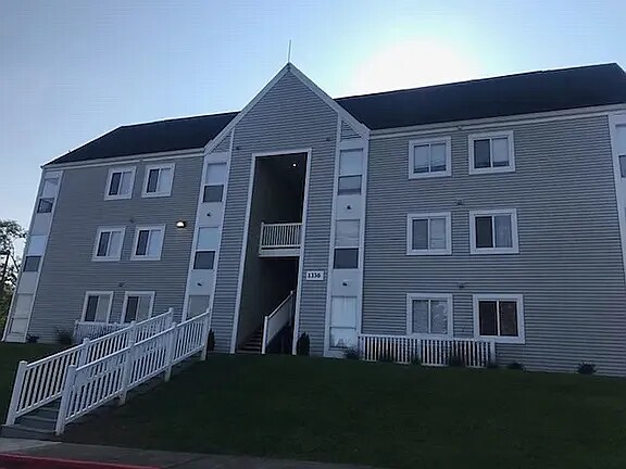 1348 Hunters Rd in Harrisonburg, VA - Building Photo