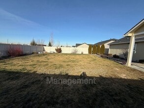 101 N Voyage Ave in Caldwell, ID - Building Photo - Building Photo