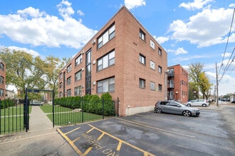 2901 W Summerdale Ave in Chicago, IL - Building Photo - Building Photo