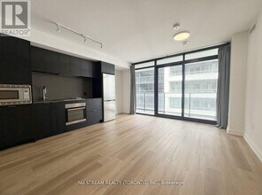 1 Jarvis St in Hamilton, ON - Building Photo - Building Photo