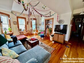 346 Faneuil St, Unit 3 in Boston, MA - Building Photo - Building Photo