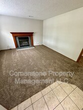 3806 Pinnacle Cir in Lawrence, KS - Building Photo - Building Photo