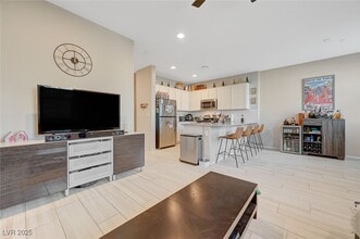 724 Florence Isle Ave in Henderson, NV - Foto de edificio - Building Photo