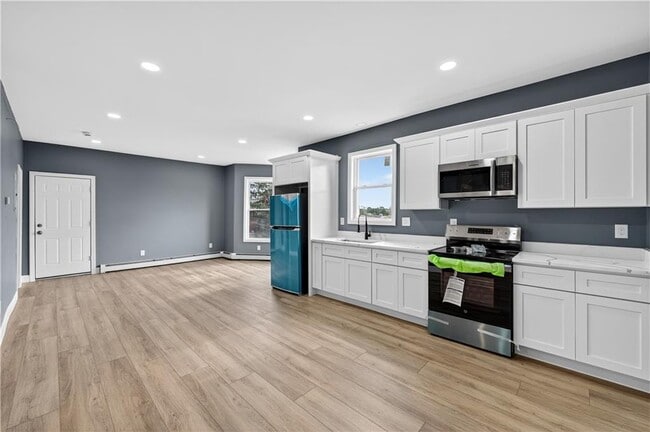 14 Duncan Ave in Providence, RI - Building Photo - Building Photo