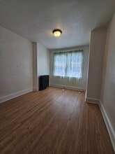 1094 Alcott St in Philadelphia, PA - Foto de edificio - Building Photo