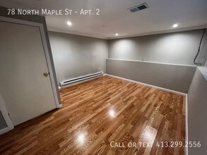 78 N Maple St in Hadley, MA - Building Photo - Building Photo