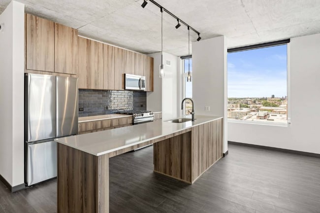 property at 170 N Ashland Ave