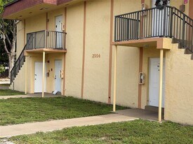 2964 NW 55th Ave in Lauderhill, FL - Building Photo