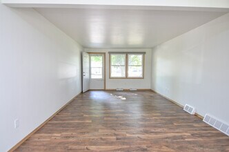 825 Smits St in De Pere, WI - Building Photo - Building Photo