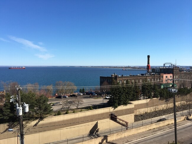 624 E 1st St, Unit Apt # 301