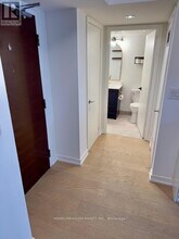 10-910 Capreol Ct in Toronto, ON - Building Photo - Building Photo