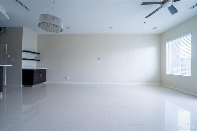 3108 S K Center St in McAllen, TX - Building Photo - Building Photo