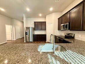 3517 Beutel Rd in Lorena, TX - Building Photo - Building Photo