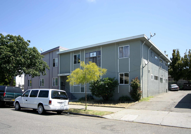 2223 Bonar St in Berkeley, CA - Building Photo - Building Photo