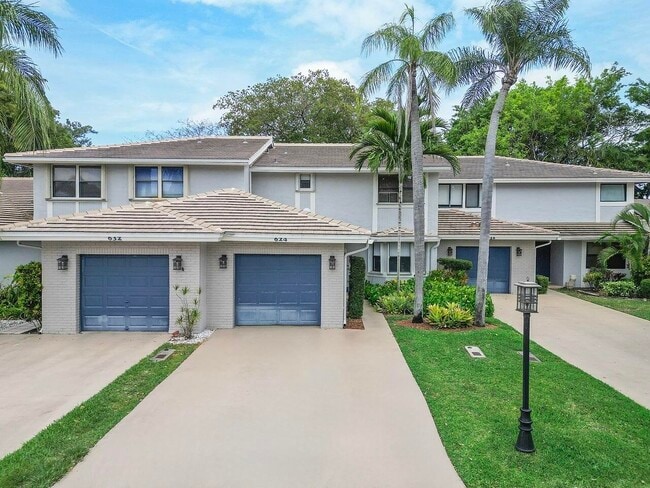 property at 624 Deer Creek Blvd