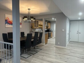 4807 Woodley Ave, Unit Woodley Ave in Encino, CA - Foto de edificio - Building Photo