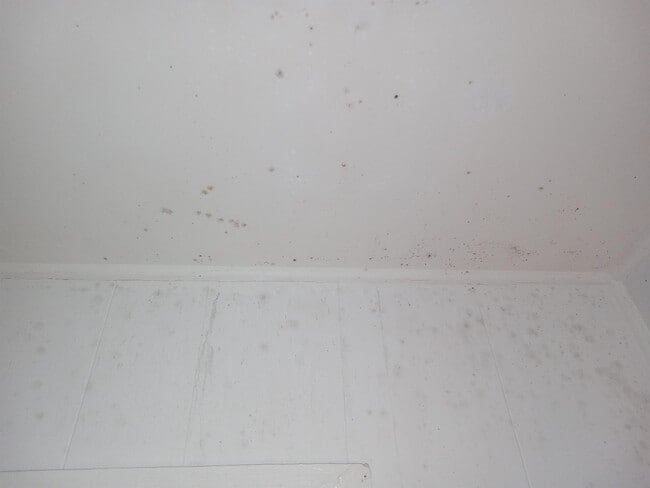 property at 83 Chem. du Pouvoir