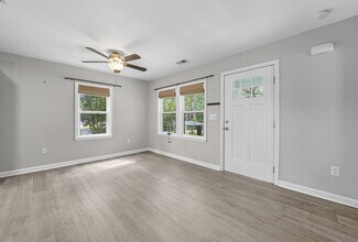 2490 Barge Rd SW in Atlanta, GA - Building Photo - Building Photo