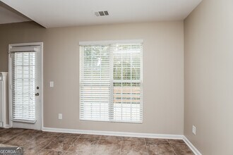 5789 Marbut Rd in Lithonia, GA - Building Photo - Building Photo