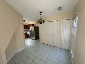 4939 Dunmore Ln in Kissimmee, FL - Foto de edificio - Building Photo