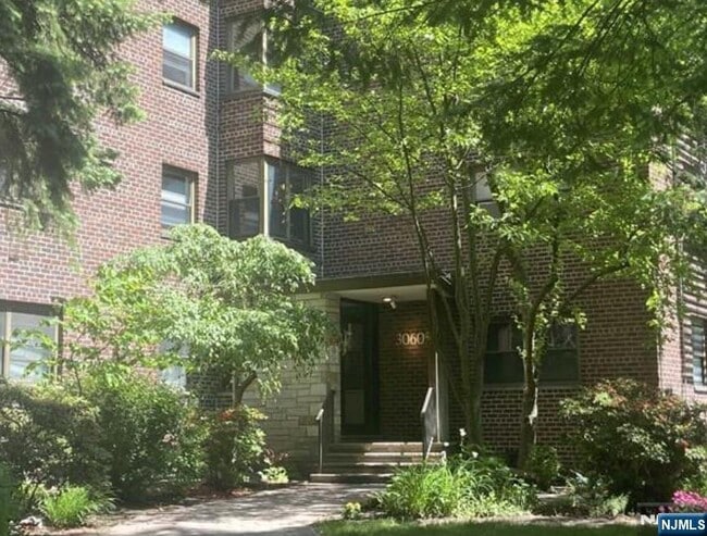 property at 3060 Edwin Ave