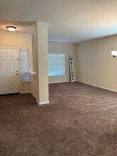 5688 Meadow Brook Way in Marysville, CA - Building Photo - Building Photo